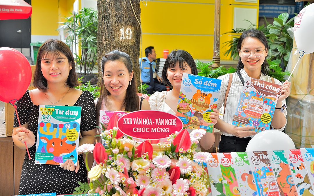 Buổi ra mắt “Bộ sách dành cho lứa tuổi nhi đồng” tại Đường sách Tp. Hồ Chí Minh